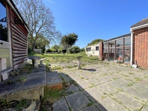 Point Clear Road- click for photo gallery